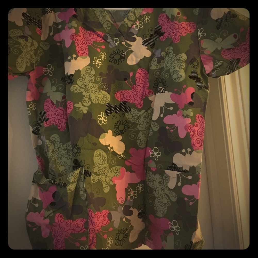 Scrub top - Picture 1 of 1